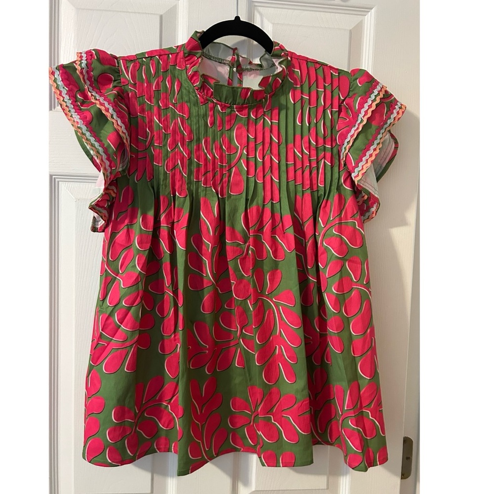 NIB Pink & Green Floral top Sz 12-14